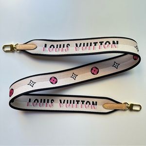 LOUIS VUITTON • Jaquared Bandoliere Strap